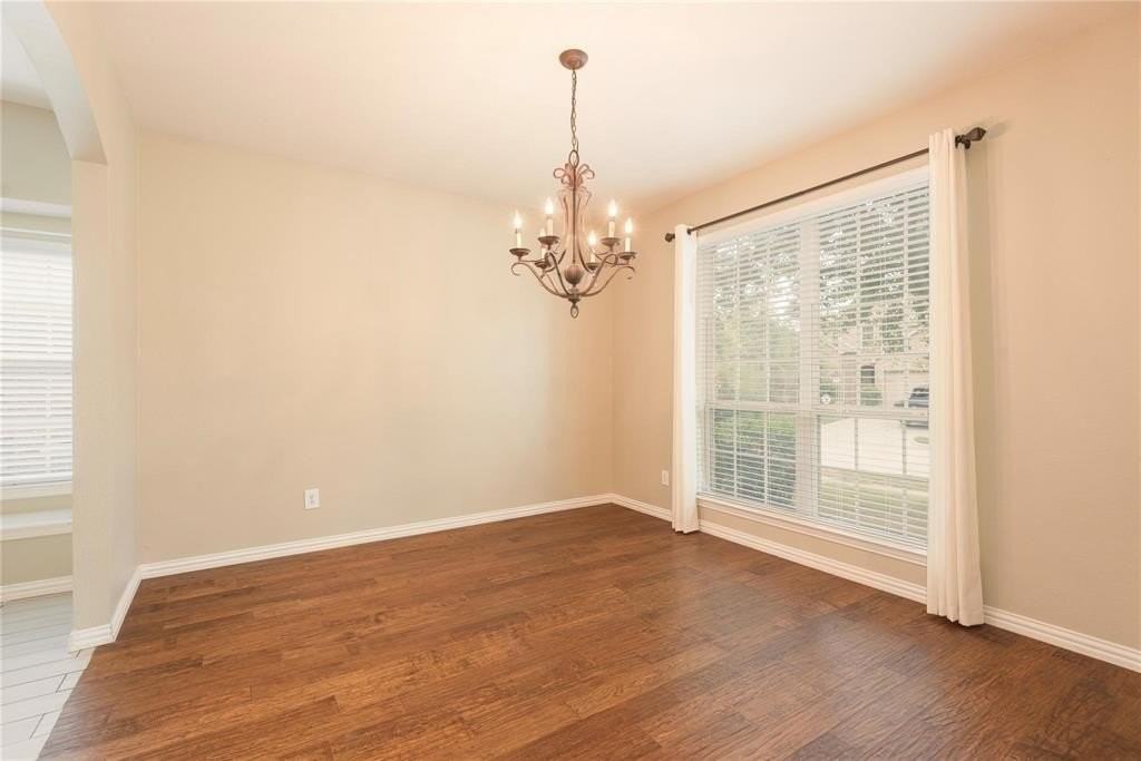 2613 Patriot Dr - Photo 6 of 35
