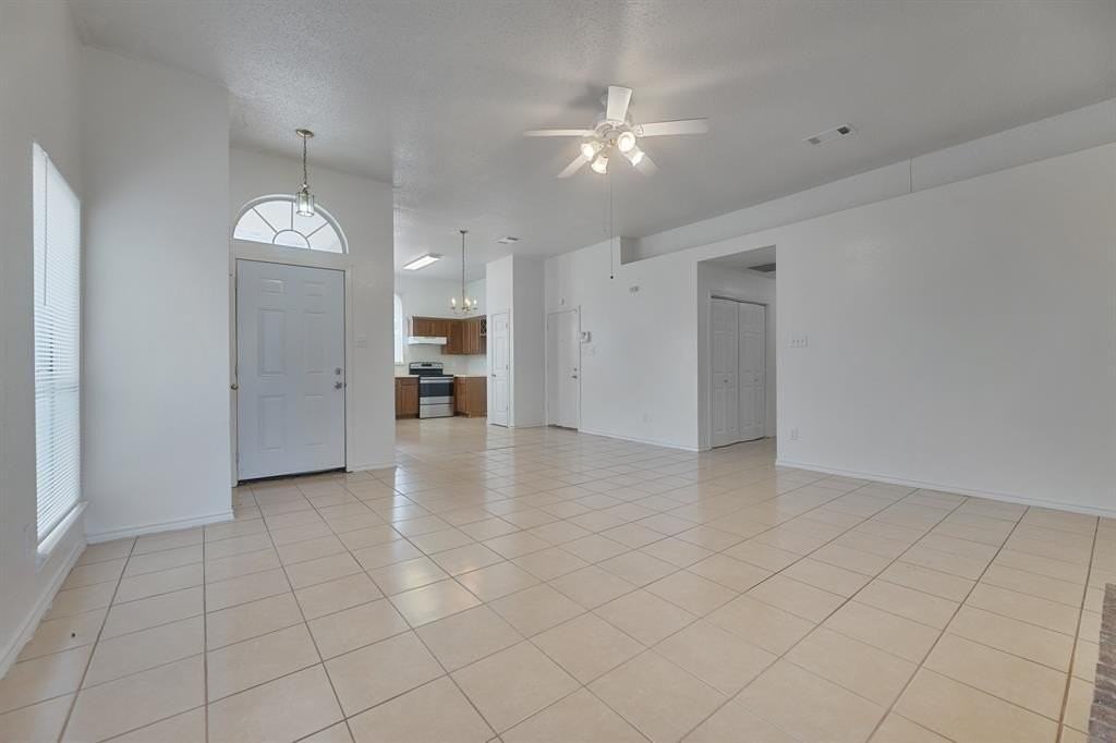 12411 Summer Hill Dr - Photo 2 of 18