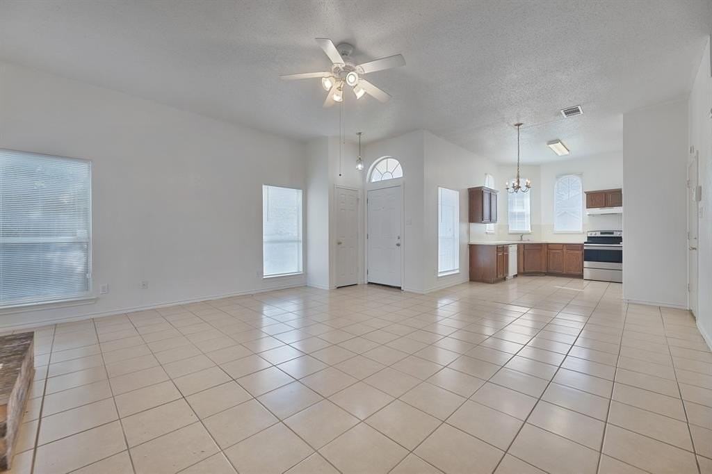 12411 Summer Hill Dr - Photo 3 of 18