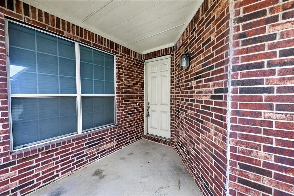 2304 Janna Way - Photo 2 of 23