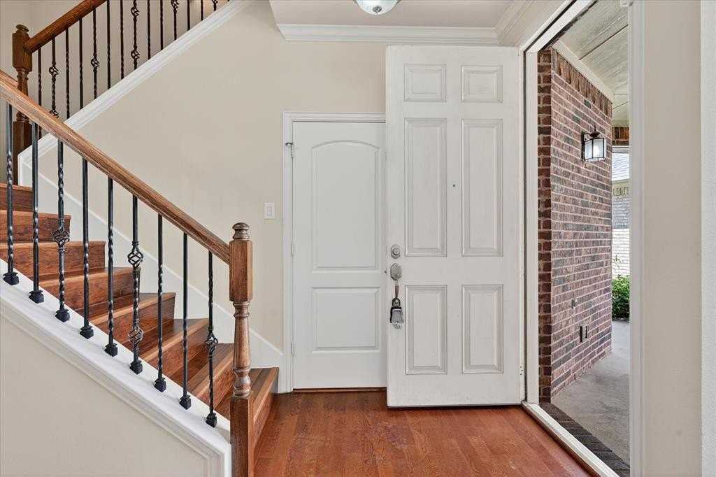 2304 Janna Way - Photo 3 of 23