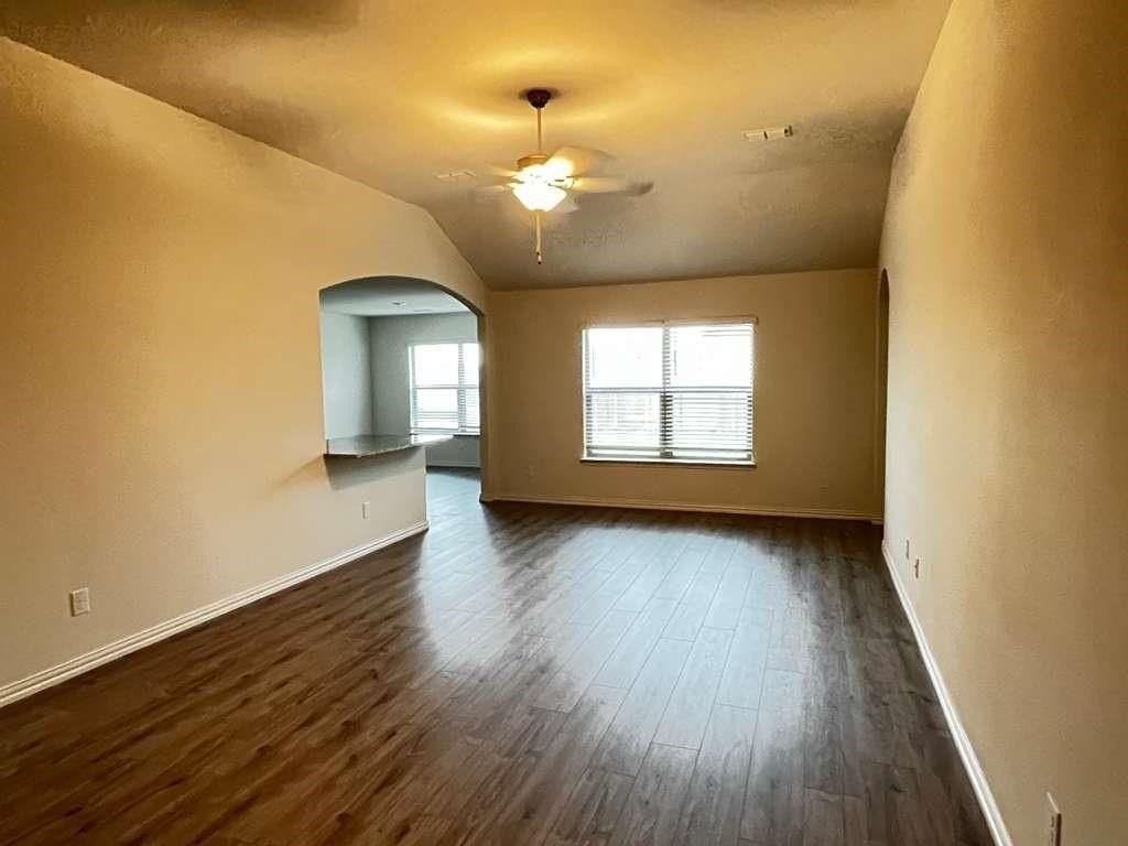 3013 Mccoy Rd - Photo 3 of 7
