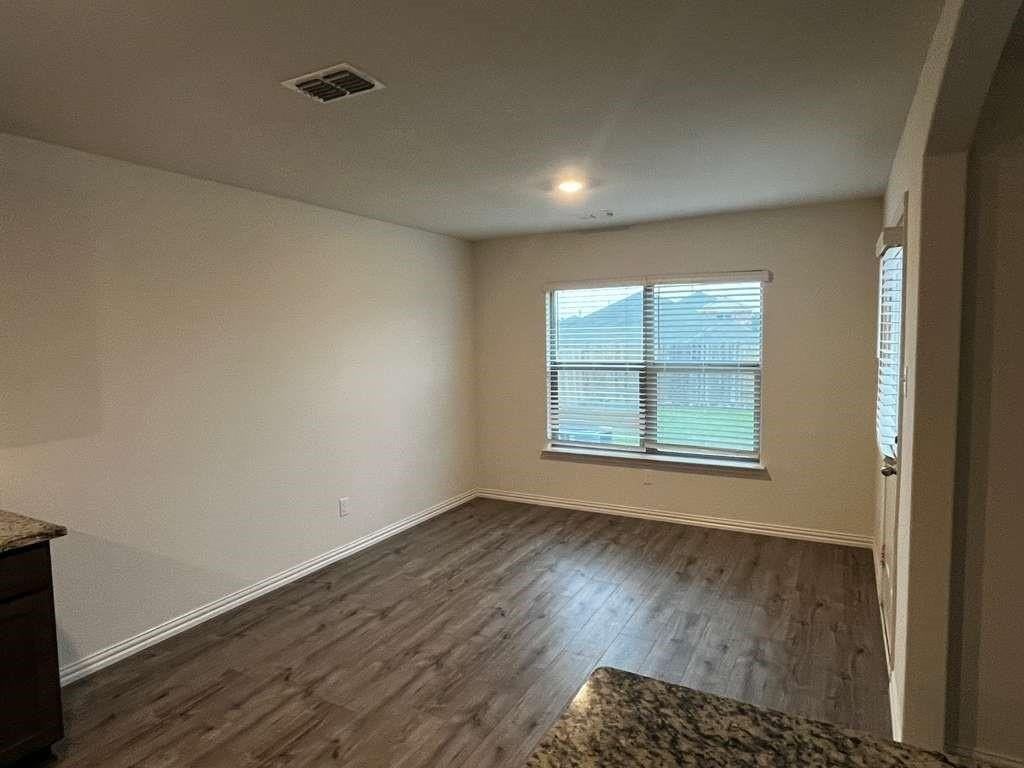3013 Mccoy Rd - Photo 4 of 7