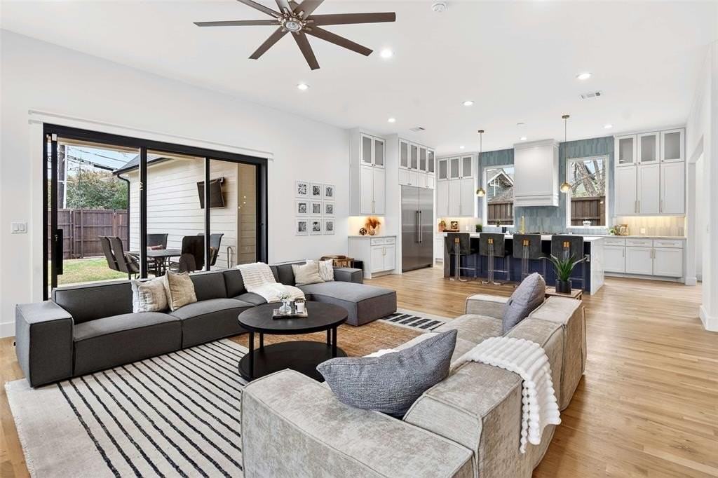 5940 Bryan Pkwy - Photo 5 of 27