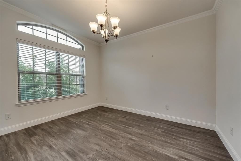2910 Winchester Ave - Photo 3 of 23