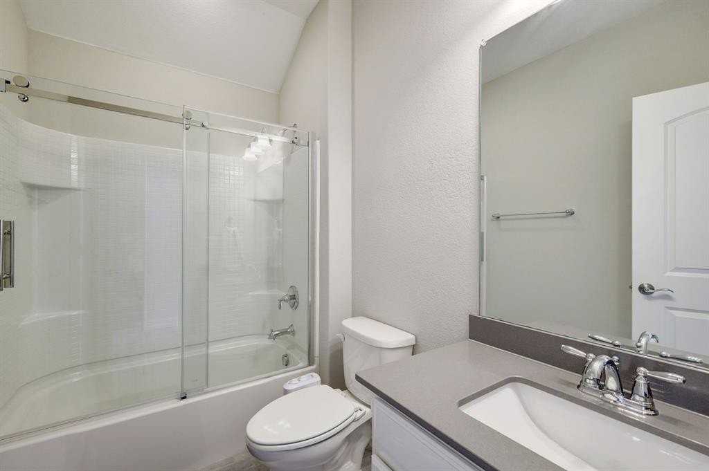 2213 Olivia Ln - Photo 4 of 12