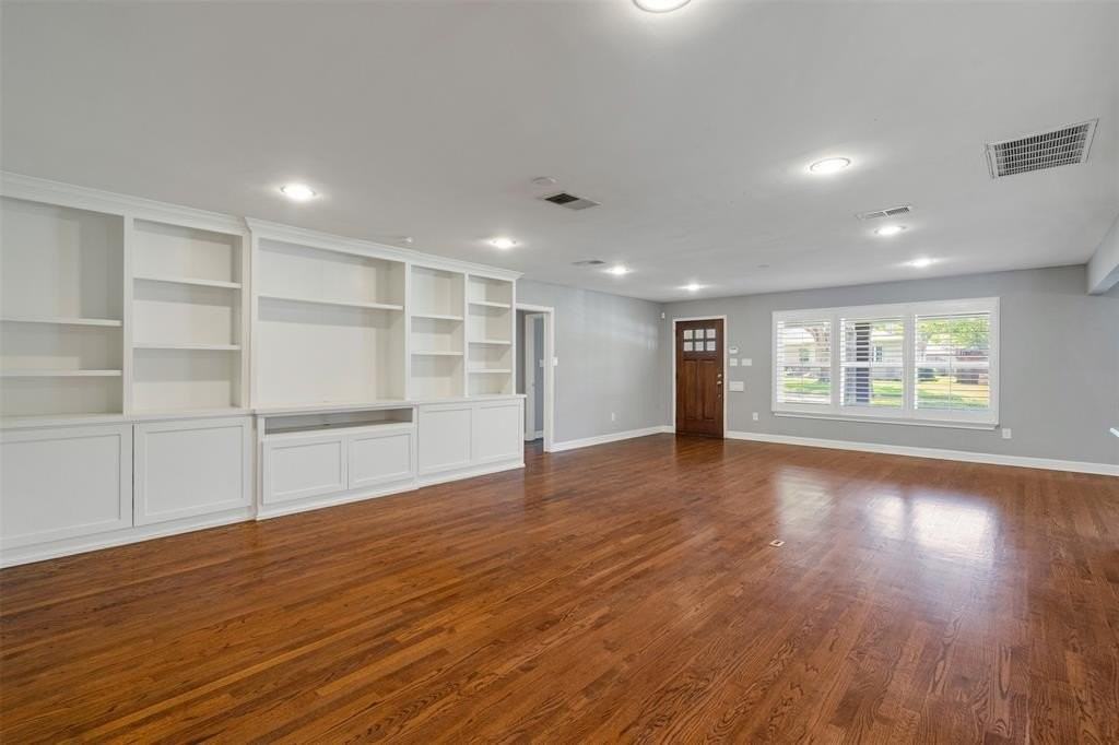 4628 Surf Dr - Photo 5 of 28