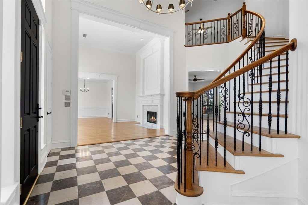 1413 Brighton Ct - Photo 5 of 40