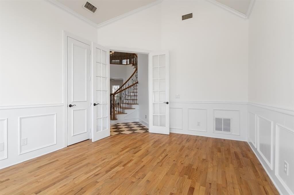 1413 Brighton Ct - Photo 7 of 40