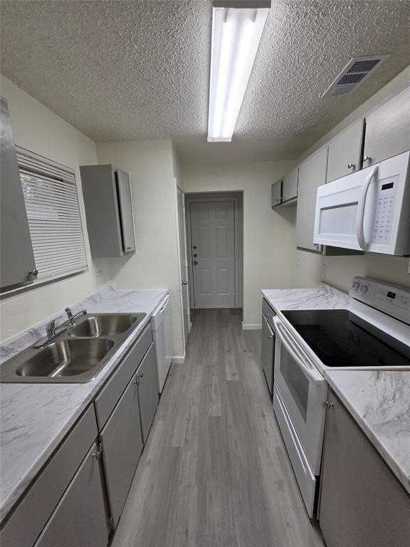 1614 Windsong Ln - Photo 3 of 7