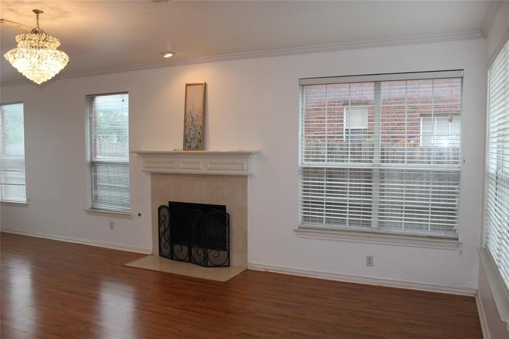 5017 Remington Dr - Photo 5 of 21