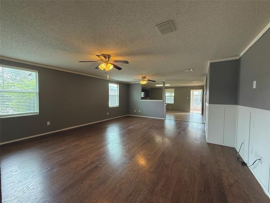 2600 Misty Harbor Dr - Photo 4 of 21