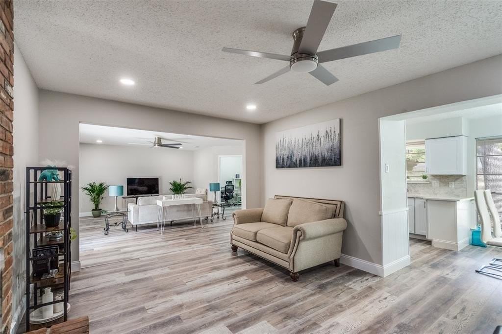 2119 Quail Run - Photo 6 of 38