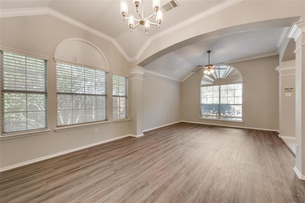 806 Ashley Ln - Photo 3 of 17
