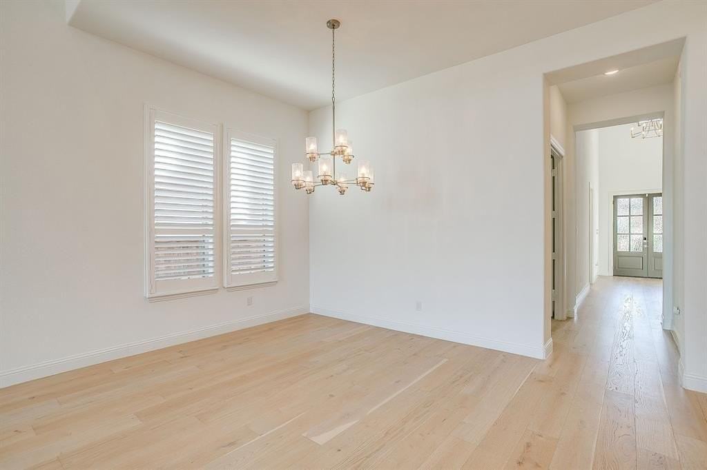 14328 Capridge Rd - Photo 4 of 40