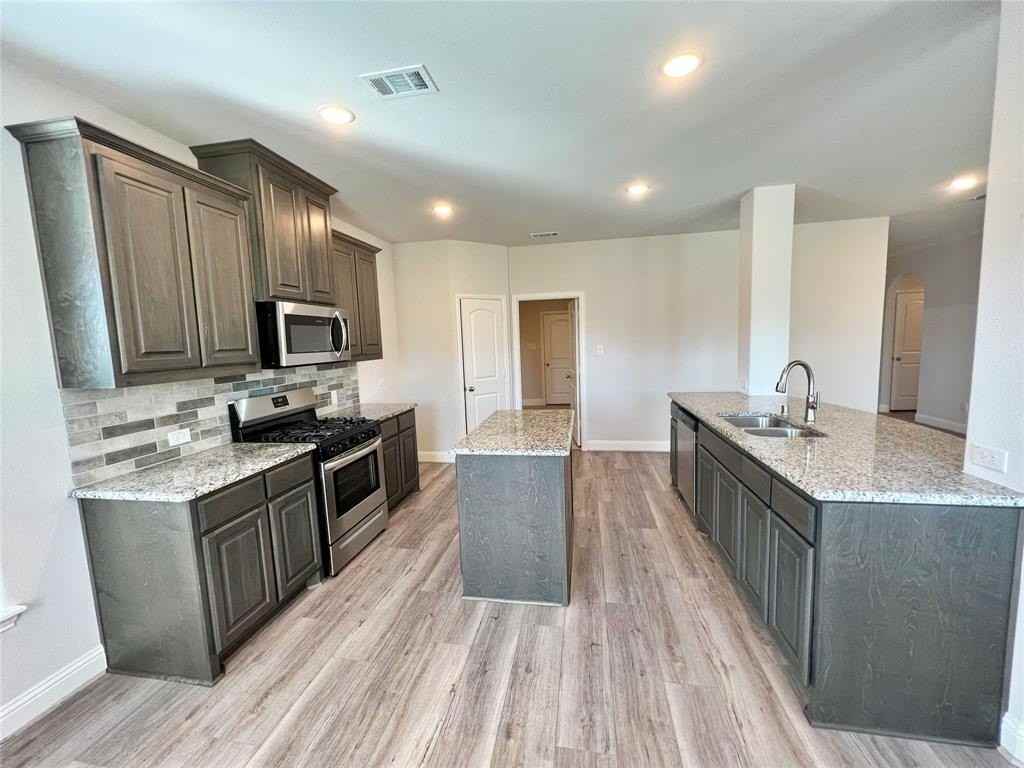 2904 Diamondback Dr - Photo 6 of 20