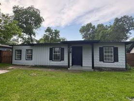 821 Travis St - Photo 1 of 1
