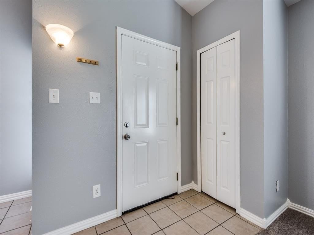 4646 Carr St - Photo 5 of 25