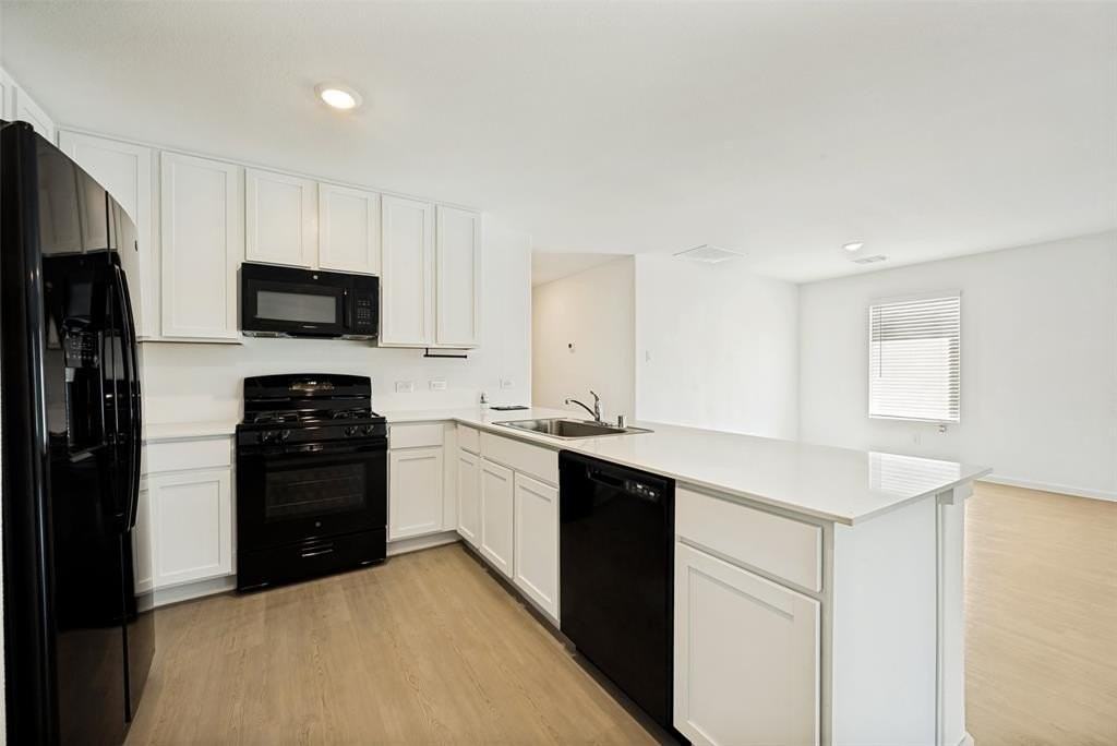 4013 Drifters Bend Dr - Photo 4 of 12