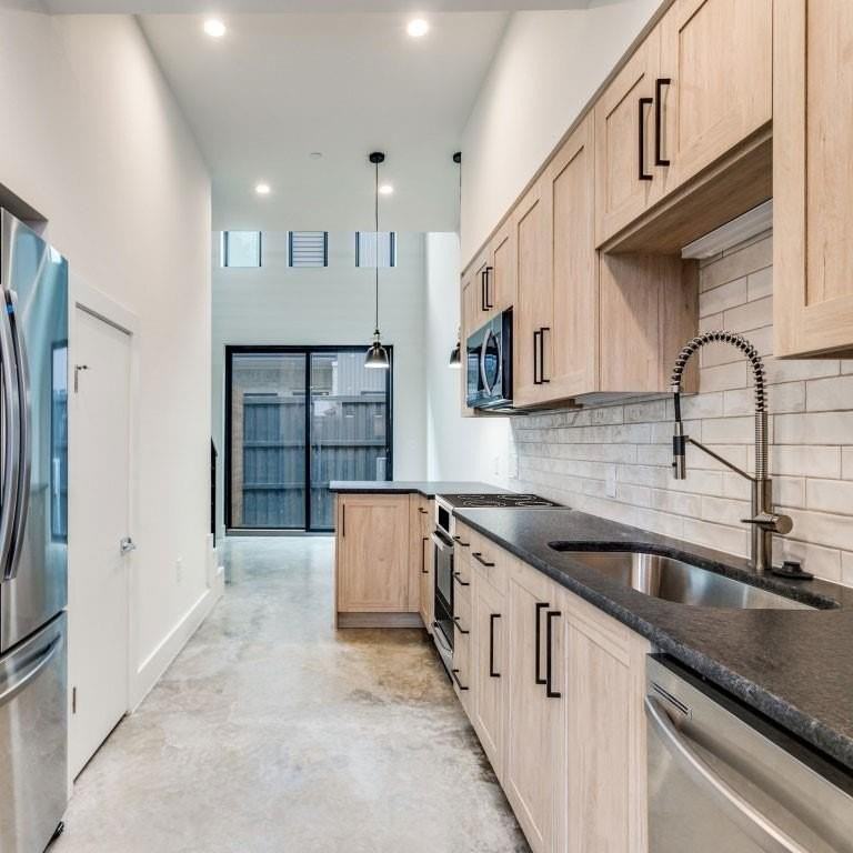 4306 Deere St #106 - Photo 4 of 14
