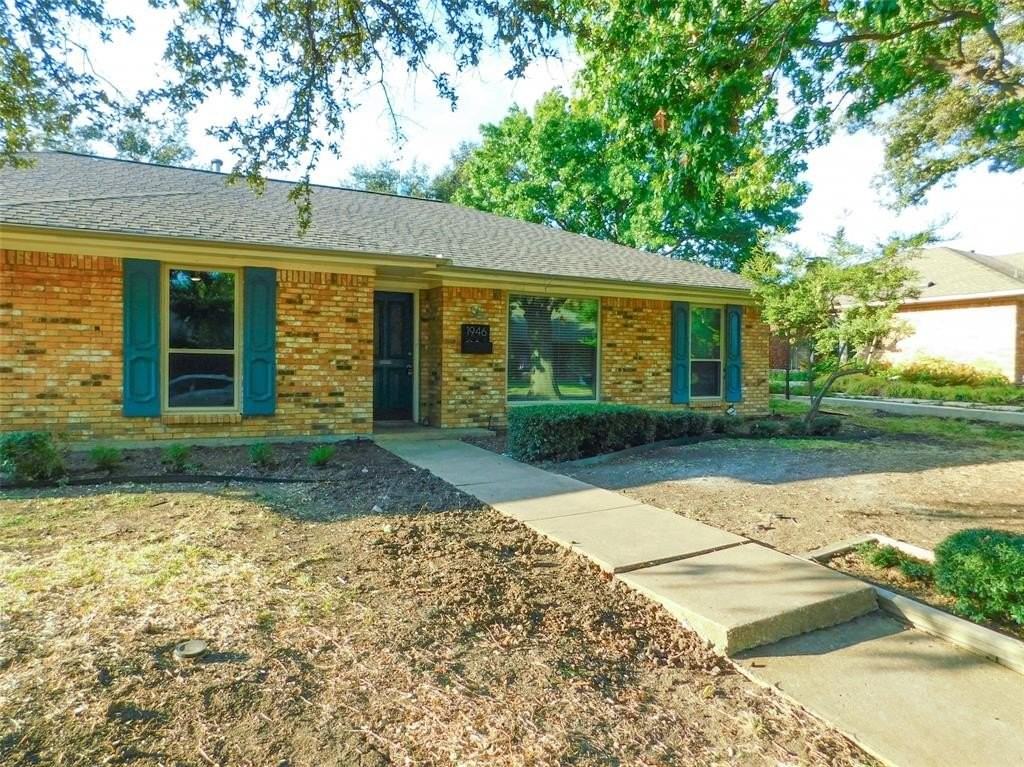 1946 Kensington Dr - Photo 2 of 25