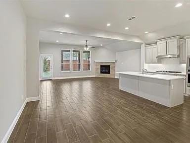 429 Charlie Ct - Photo 3 of 27