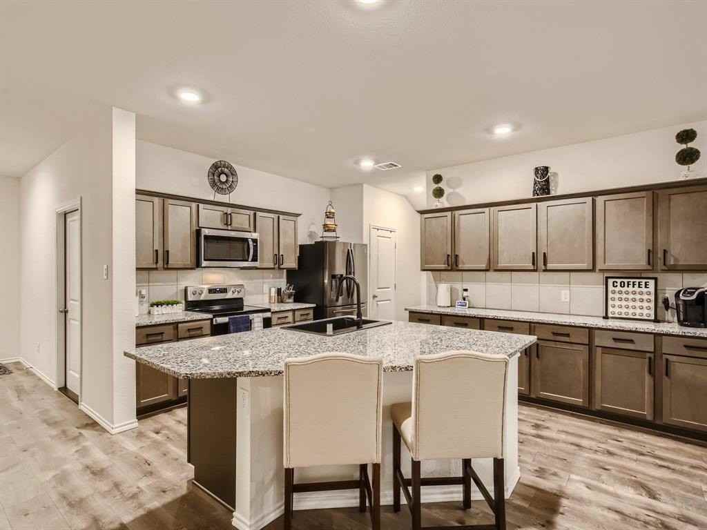3350 Everly Dr - Photo 3 of 19