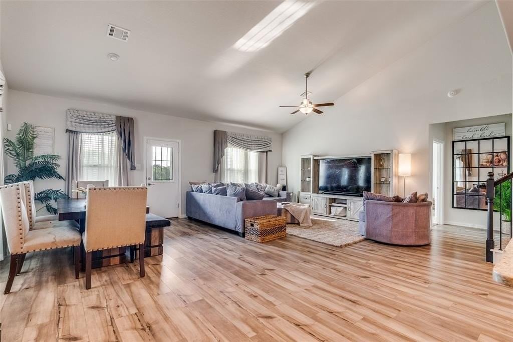 10901 Tamarisk Dr - Photo 7 of 26