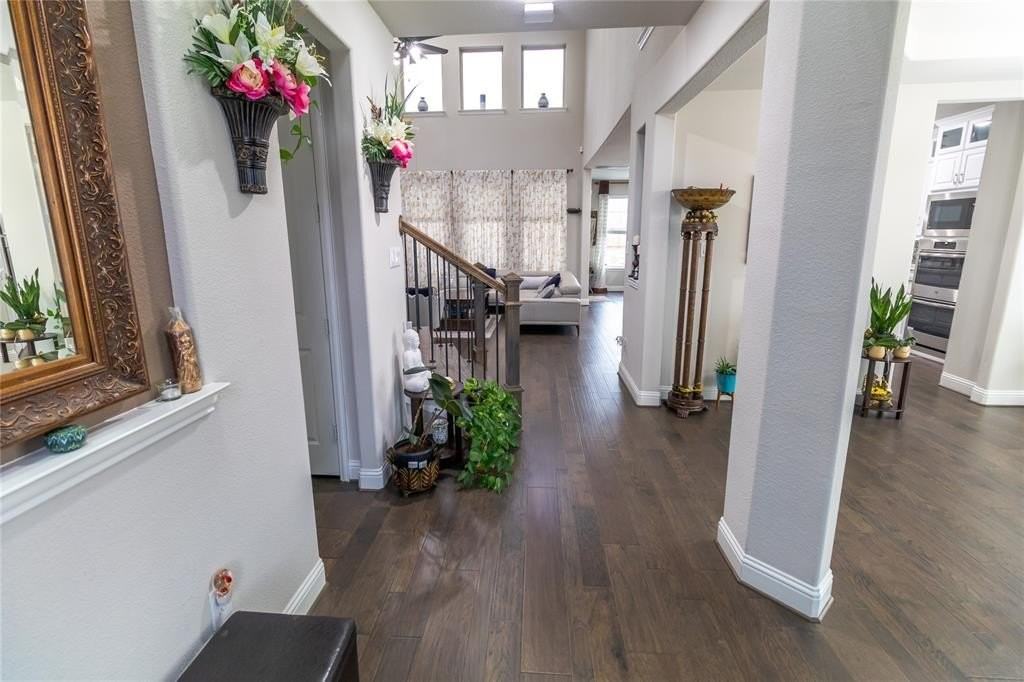 9785 Hickory Hill Rd - Photo 5 of 37