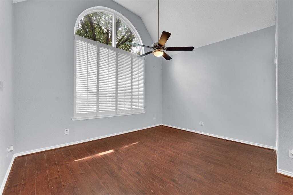 340 Clayton St - Photo 4 of 29