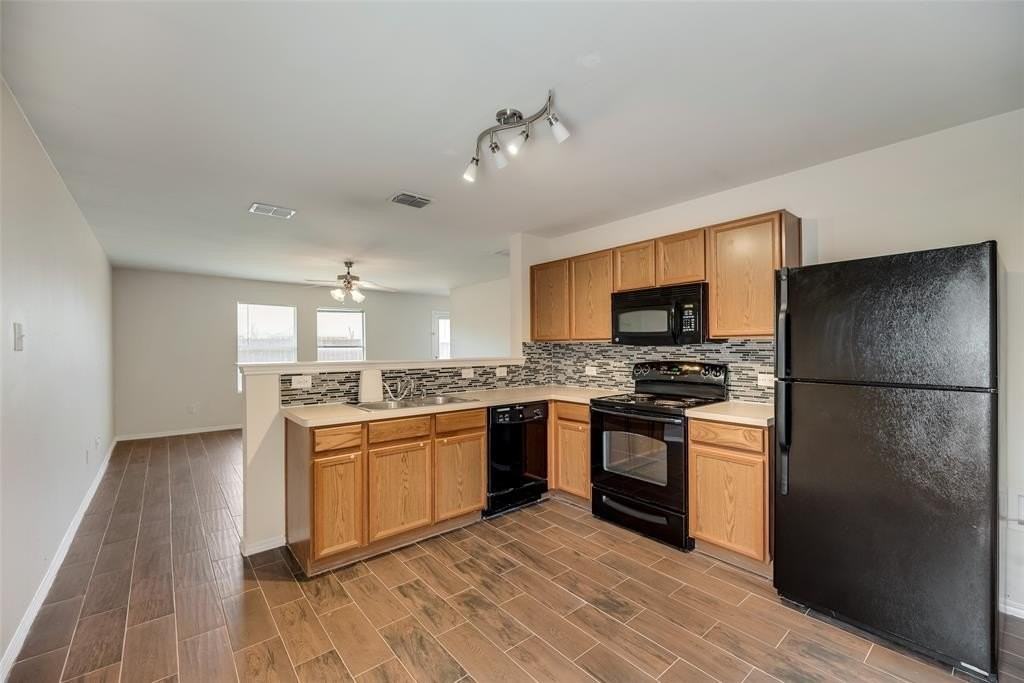 12712 Skeeter Dr - Photo 6 of 16