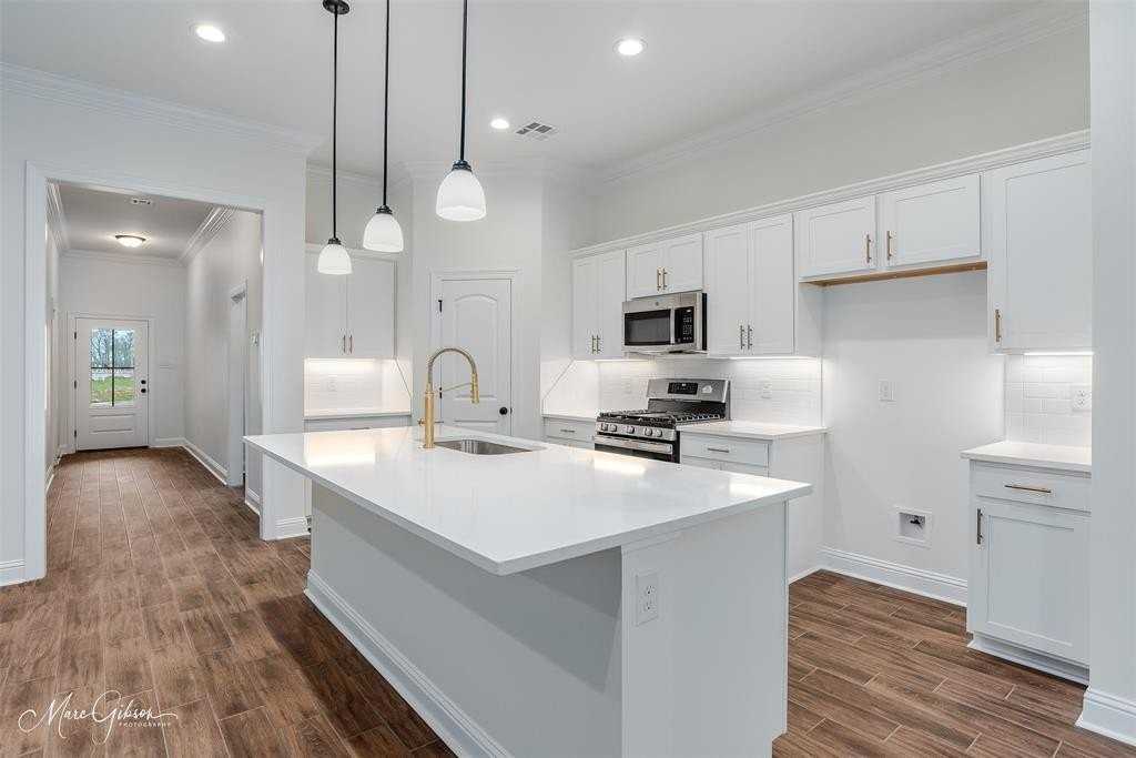 732 Crozier Dr - Photo 5 of 19