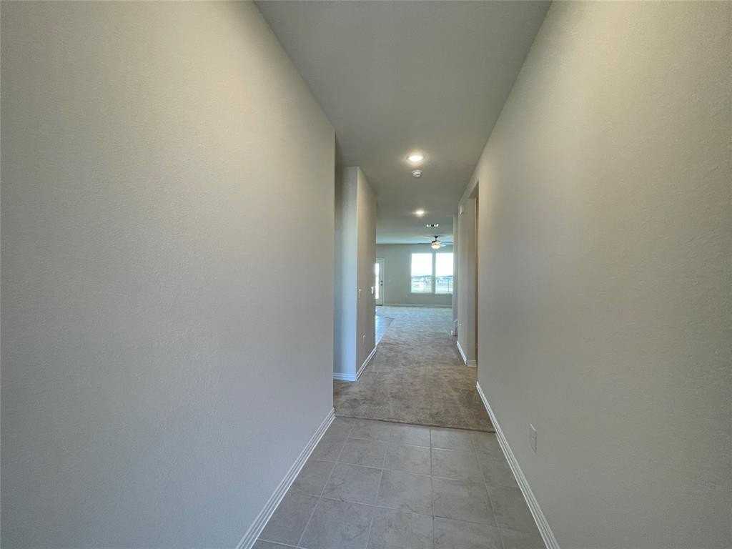 1805 Nelson St - Photo 4 of 38