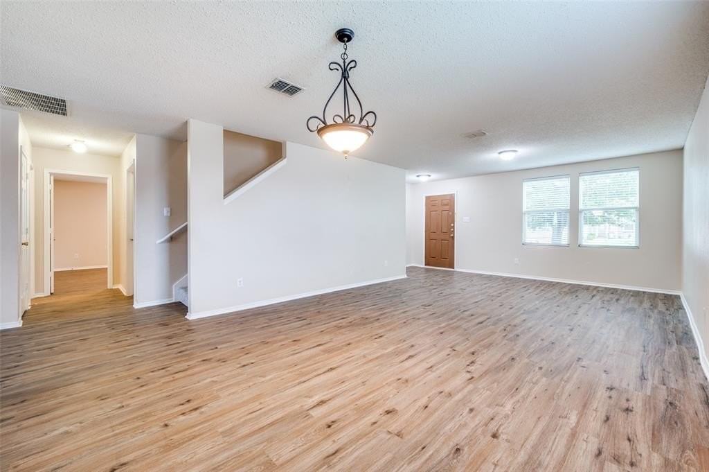 3601 Kathryn Way - Photo 2 of 13