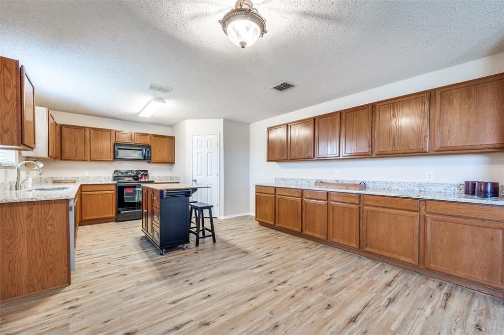 3601 Kathryn Way - Photo 6 of 13