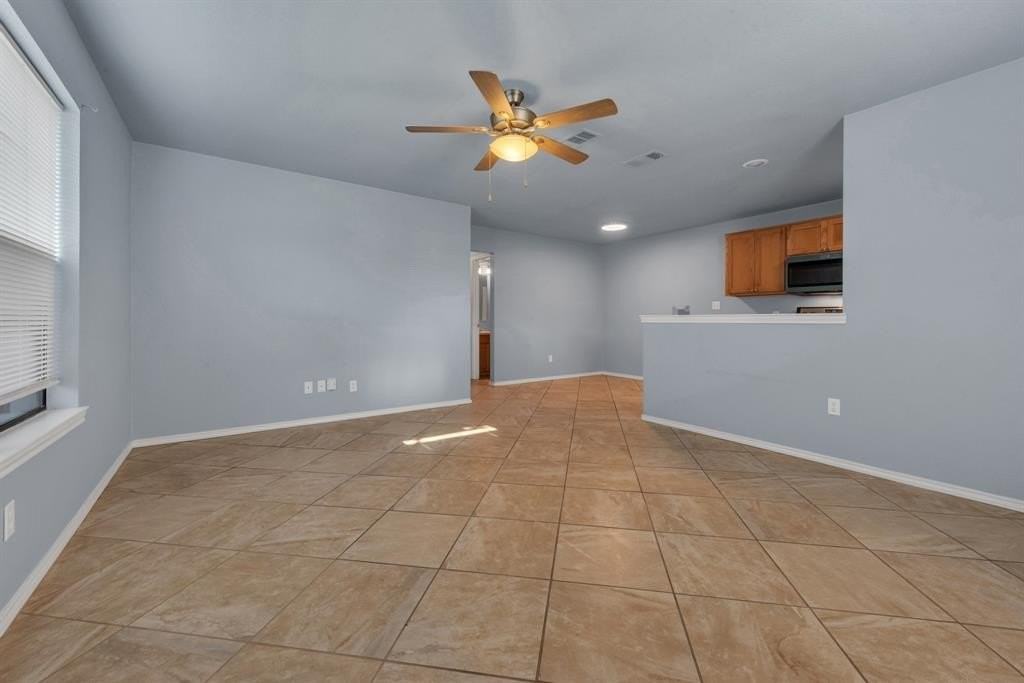 3151 Karen St - Photo 3 of 16