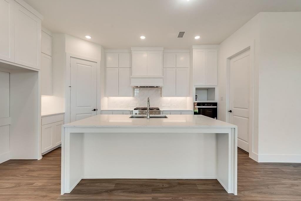 14011 Bohannon Dr - Photo 6 of 33