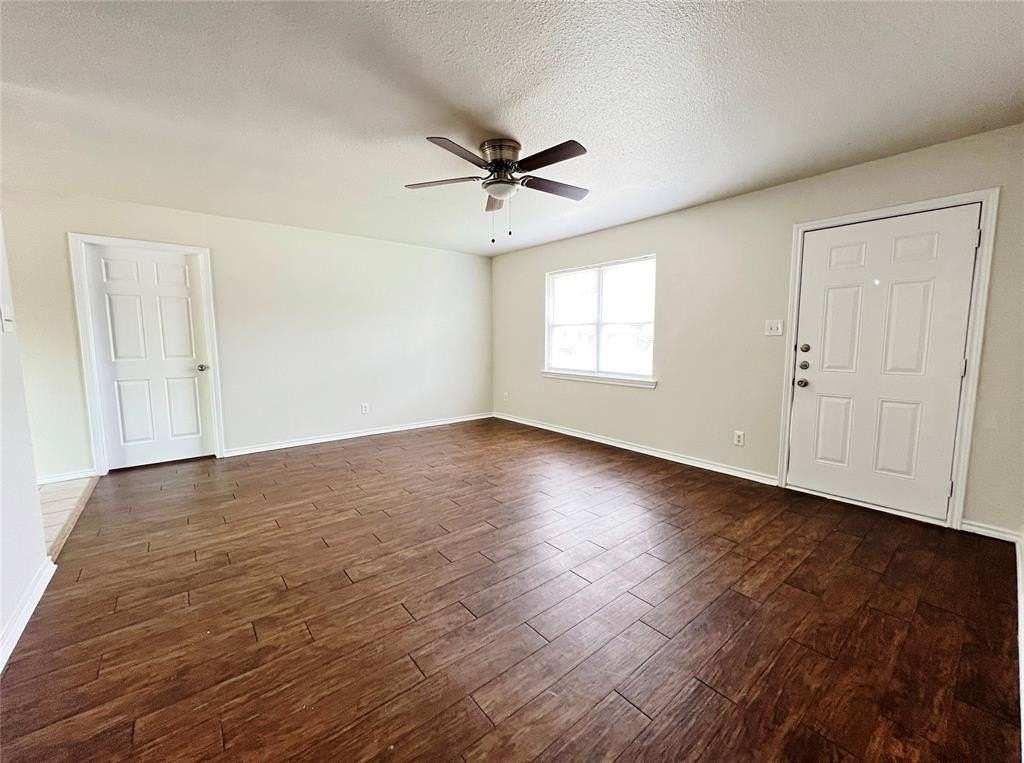 114 Southmanor Ct - Photo 3 of 15