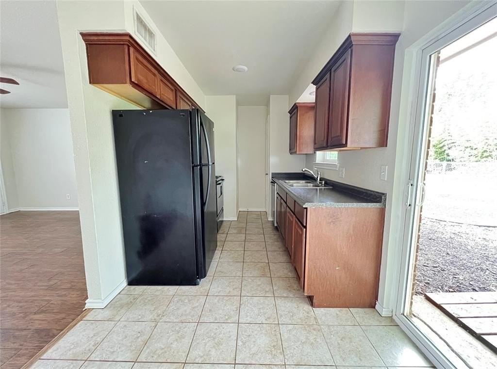 114 Southmanor Ct - Photo 5 of 15