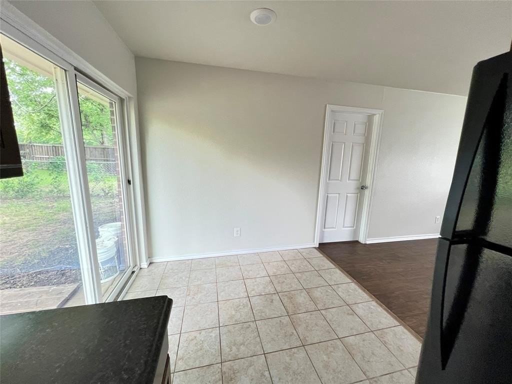114 Southmanor Ct - Photo 6 of 15