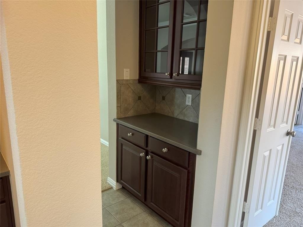 1621 Country Brook Ln - Photo 6 of 17