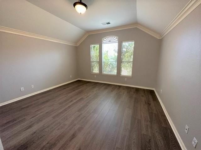 7616 Belcrest Dr - Photo 3 of 6
