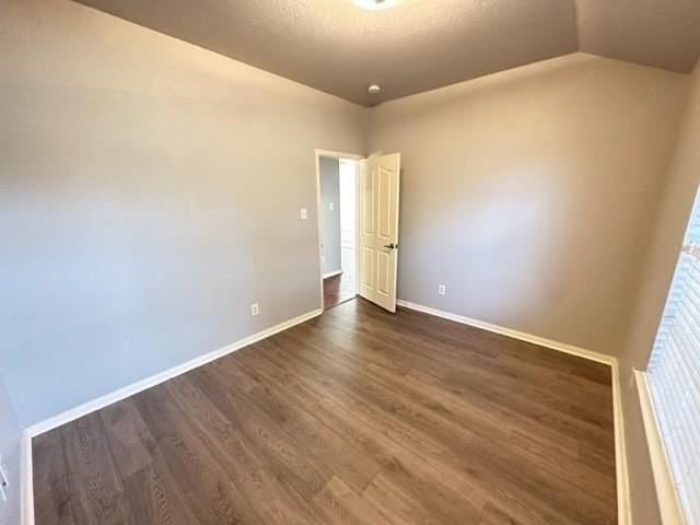 7616 Belcrest Dr - Photo 5 of 6
