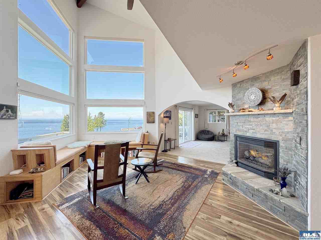 250 North St - Photo 4 of 50