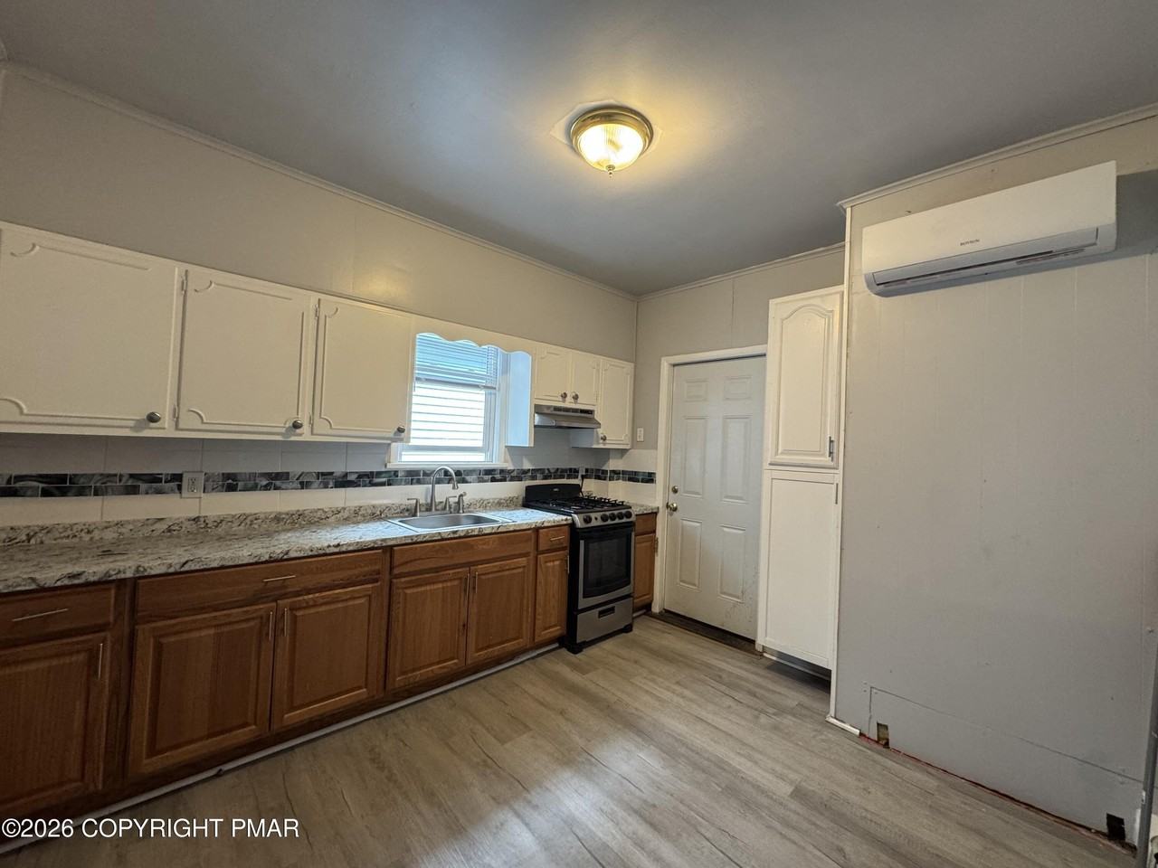 301 N Main St #2 - Photo 3 of 11