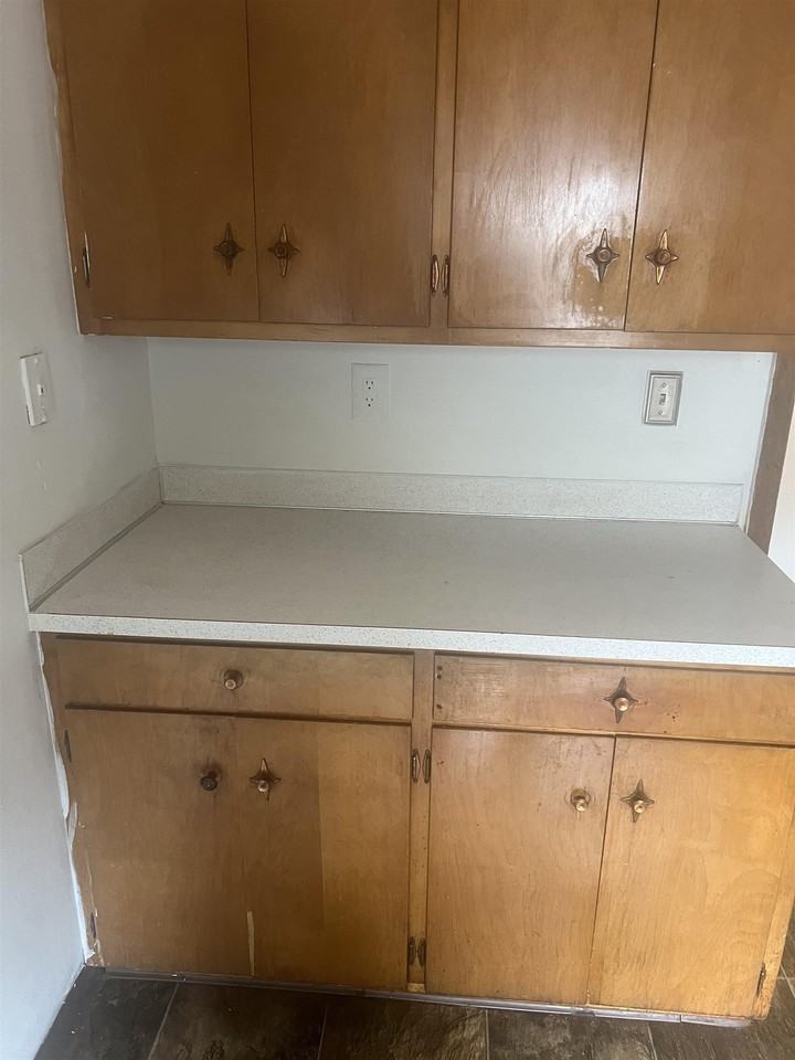 2221 7th Ave - Photo 5 of 8