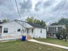 featured image of 4033 Pineview Dr Nw Apt A #Apt A