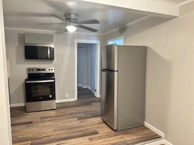 4033 Pineview Dr Nw Apt A - Photo 5 of 12