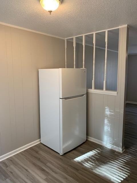 749 20th St Se - Photo 5 of 5