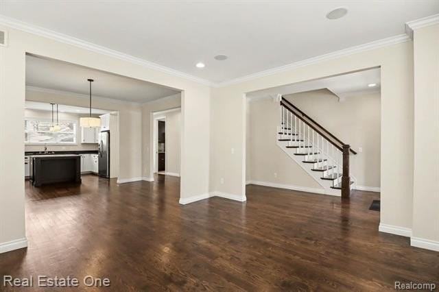 714 E University Ave - Photo 3 of 50